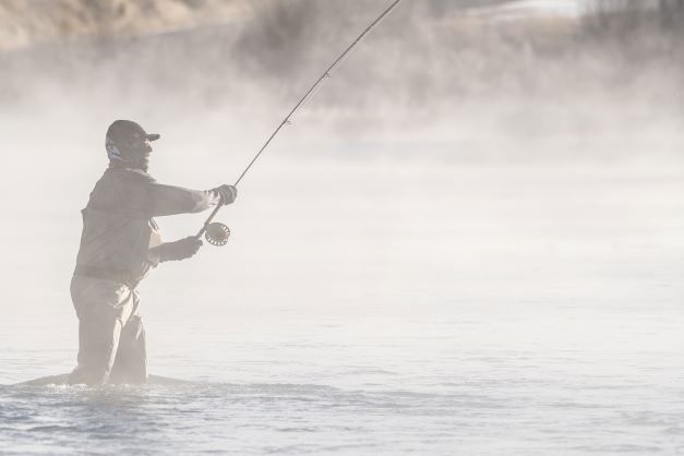 How to Layer for Cold Weather Fly Fishing – VOORMI